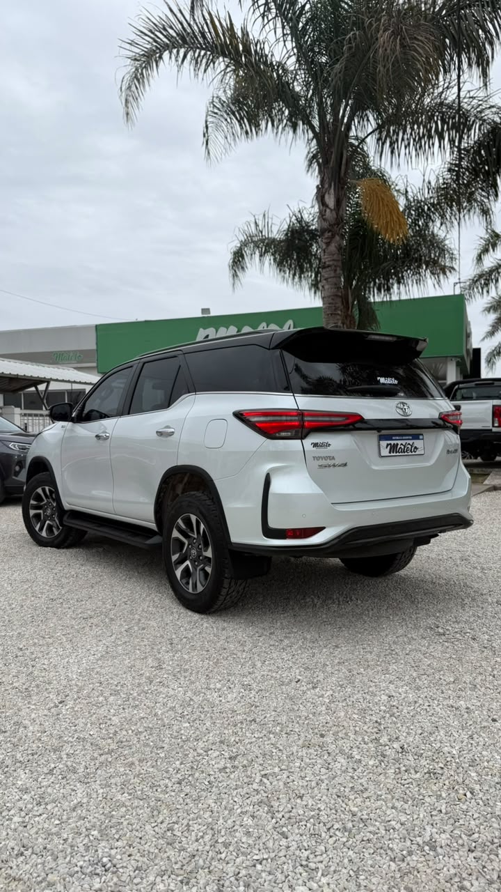 TOYOTA - SW4 DIAMOND  4X4  2.8  TDI   7 ASIENTOS  - AUTOMÁTICA - 2023